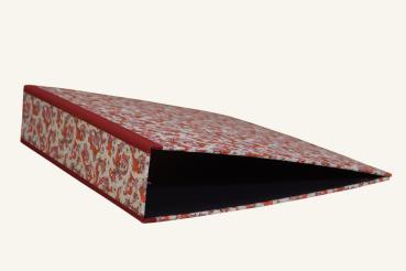 Practical folder inexpensive from the manufactory